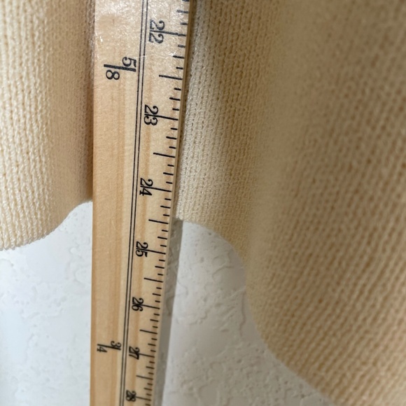 Vtg St. John by Marie Gray Sweater Skirt Set Santana Knit Size 10 Cream - Picture 12 of 15